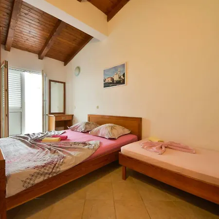 Zdenko-5 By Interhome Apartamento Kali