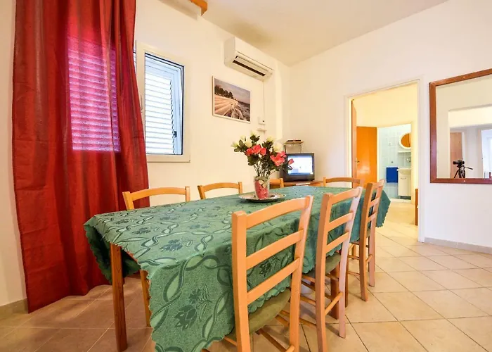 Zdenko-5 By Interhome شقة